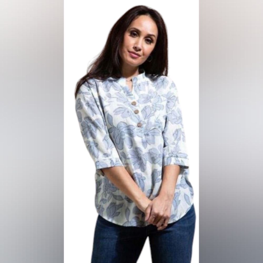 Papillon NWT 3/4 Sleeve Blue Floral Blouse Size XL
